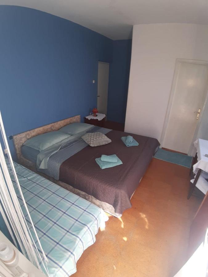 Apartmani Milka Pakoštane Eksteriør billede